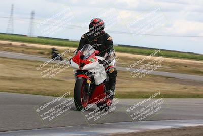 media/Apr-26-2024-TrackDaz (Fri) [[c4b677d280]]/C Group/140pm (Wheelie Bump)/
